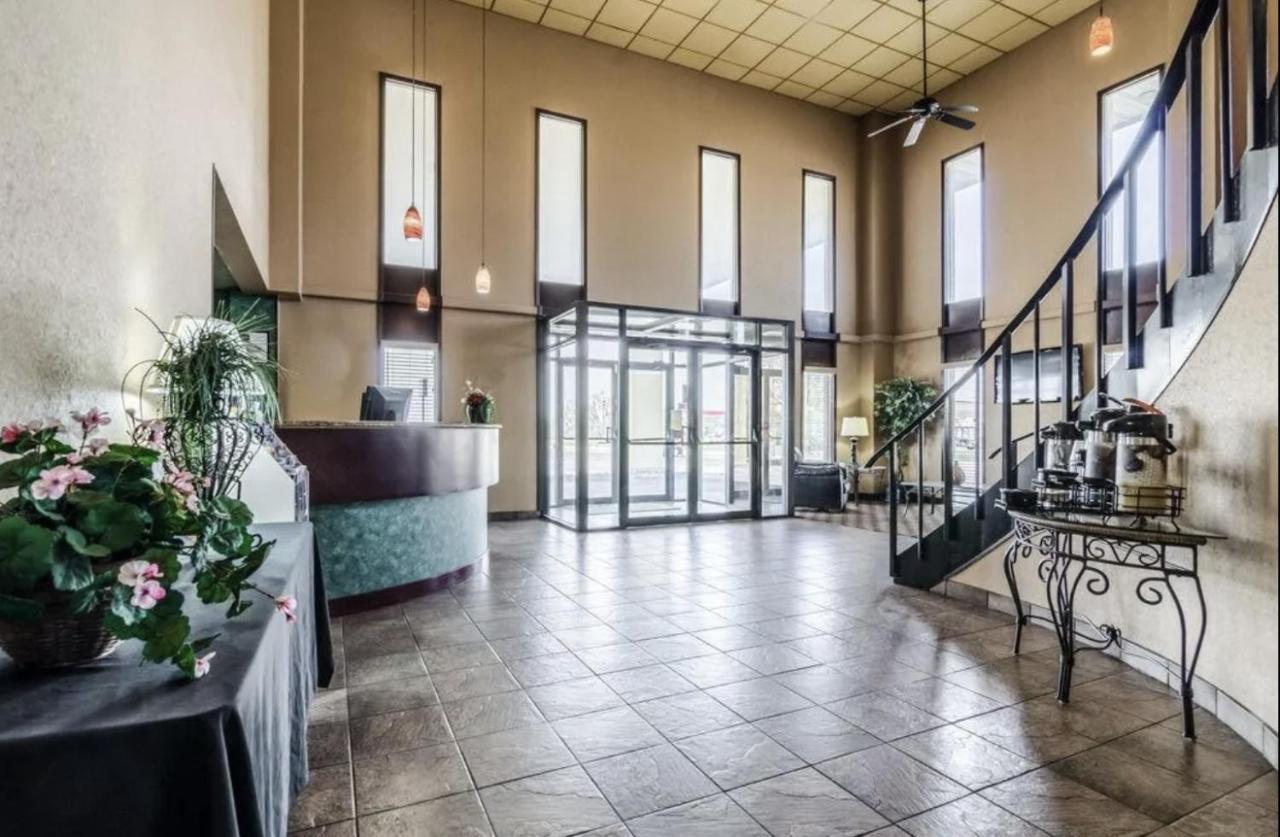 Hutchi Bell Hotel South Hutchinson Ngoại thất bức ảnh